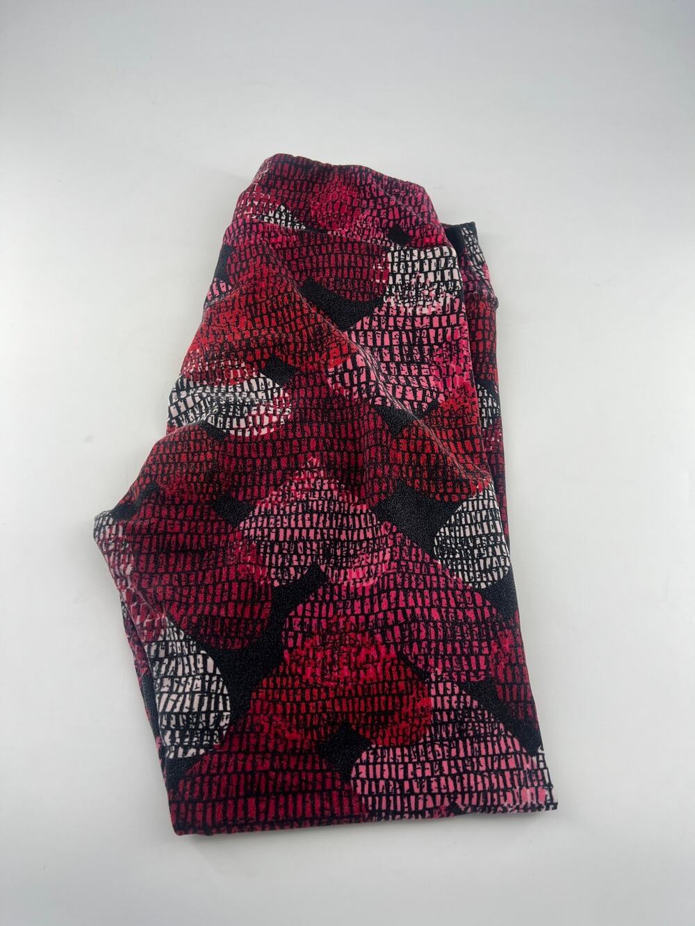 Lularoe Leggings Womens Tall and Curvy 12-18 Black XL Valentines Stretchy Heart